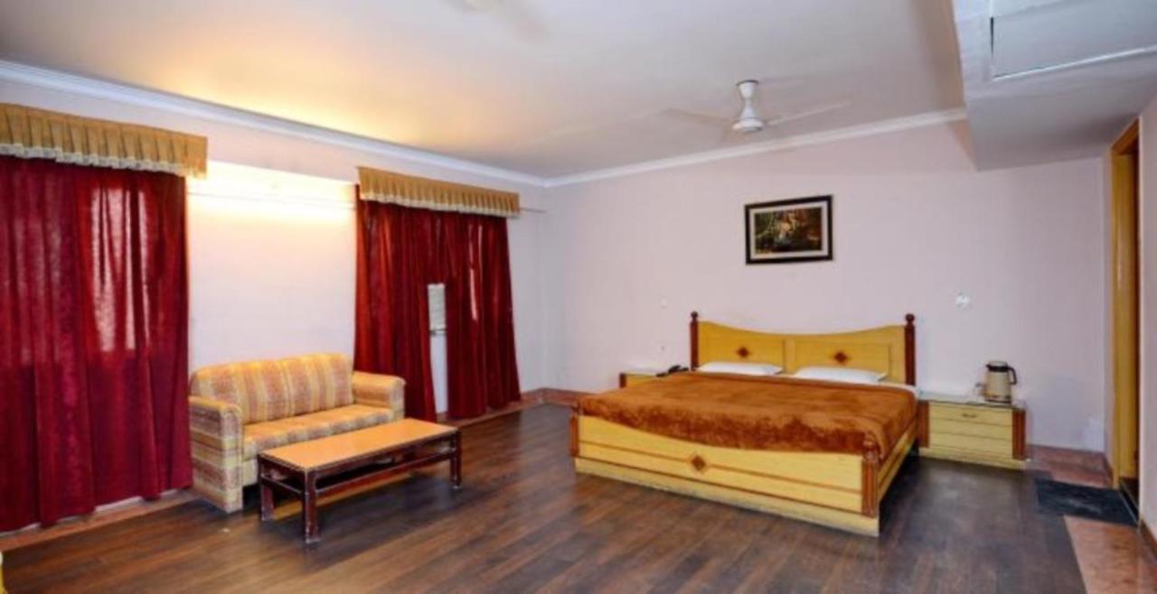 Hotel Shelter Gwalior Eksteriør billede